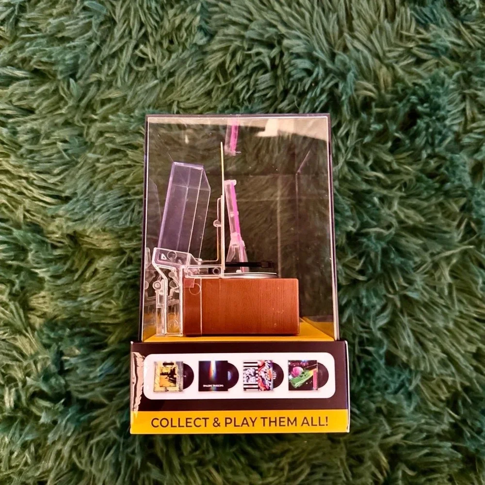 2 Mini Brand Really Works MINI PLAYER + 3CAPSULE Vinyl Playset Series NEW